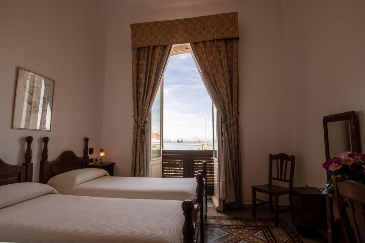 קליארי Hotel Aer Bj Vittoria מראה חיצוני תמונה