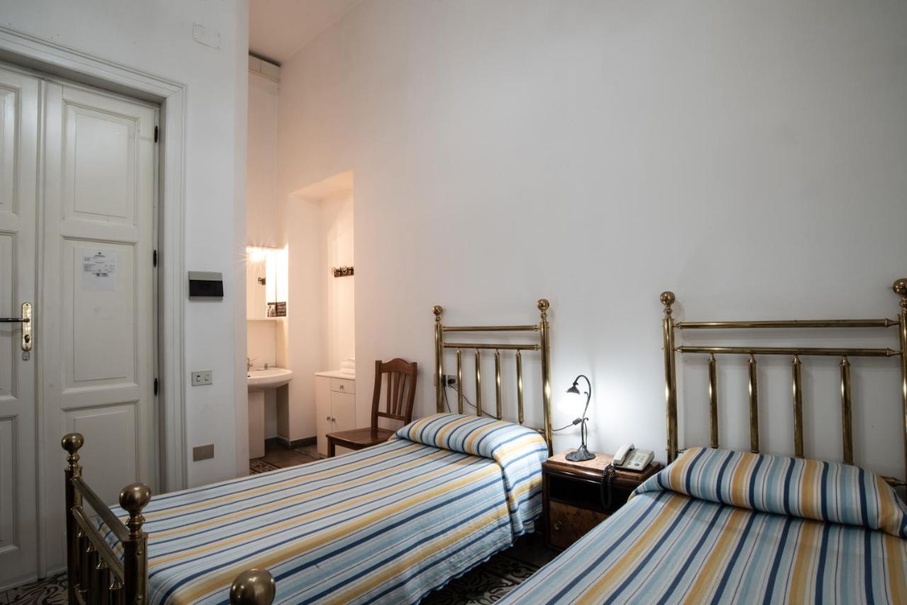 קליארי Hotel Aer Bj Vittoria מראה חיצוני תמונה