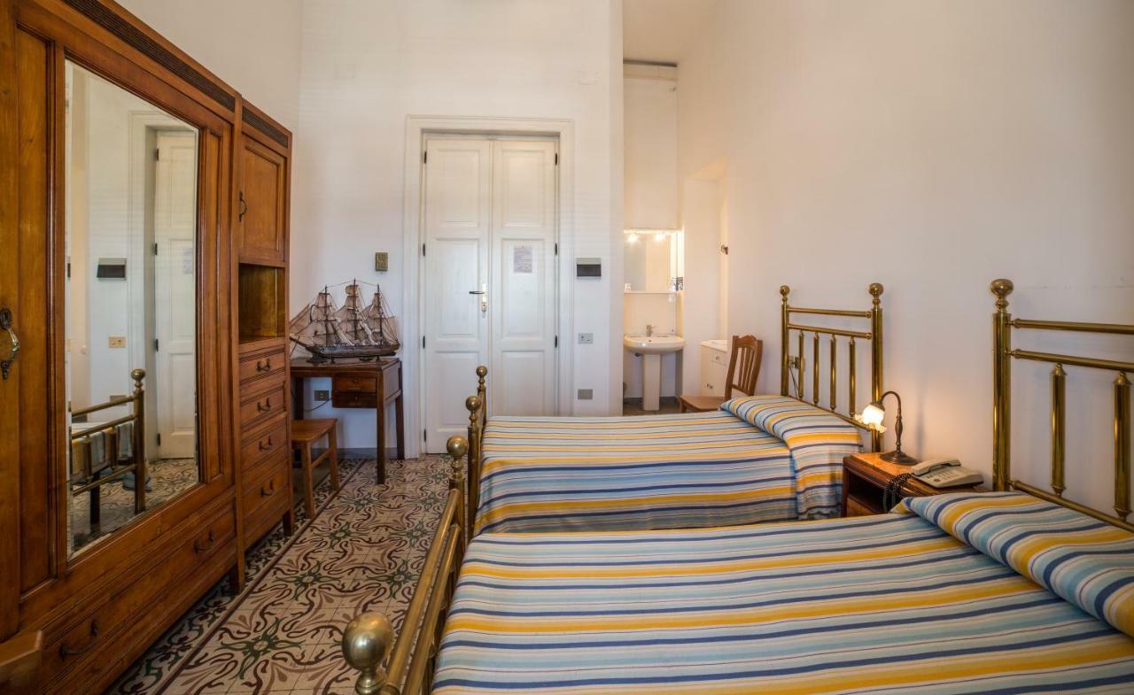 קליארי Hotel Aer Bj Vittoria מראה חיצוני תמונה